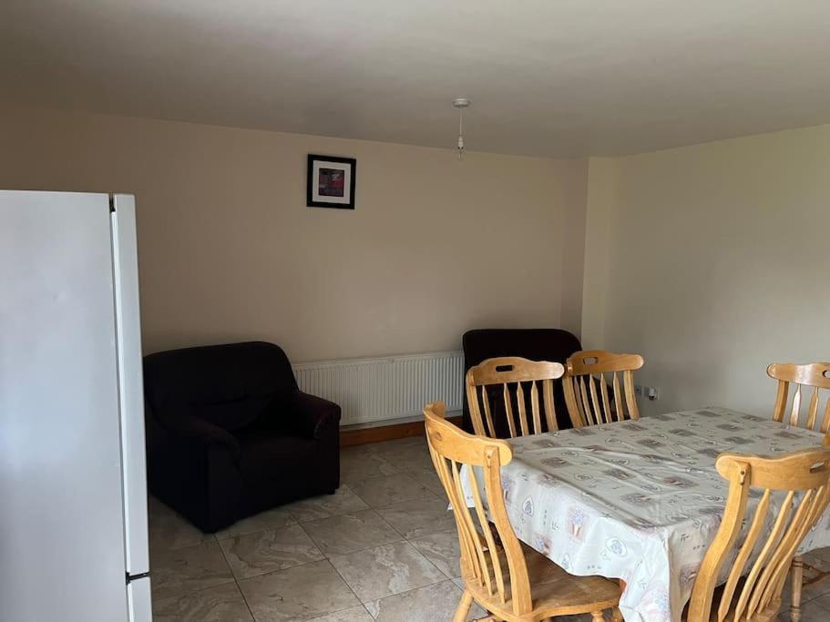 Вилла Modern 4 Bed House In Town Tubbercurry Экстерьер фото